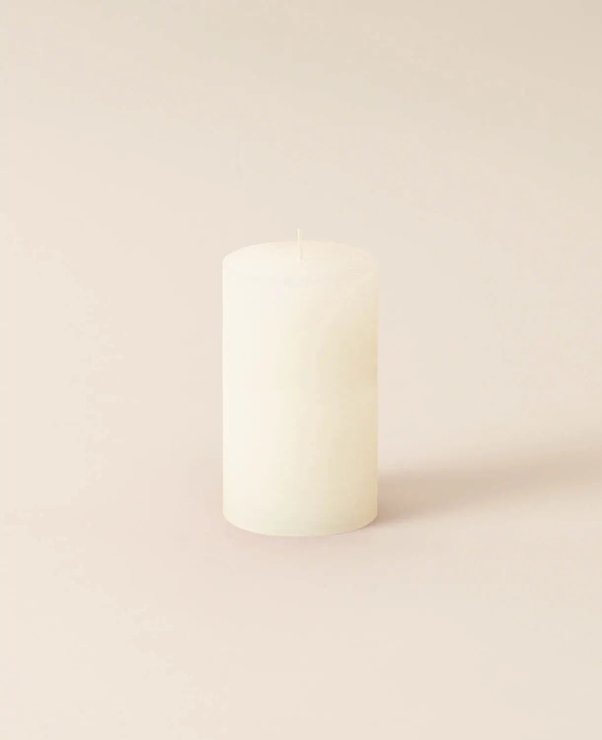 Rustic Kerze / Zylinderkerze in Woll Weiss, Ø 7 x Höhe 14 cm