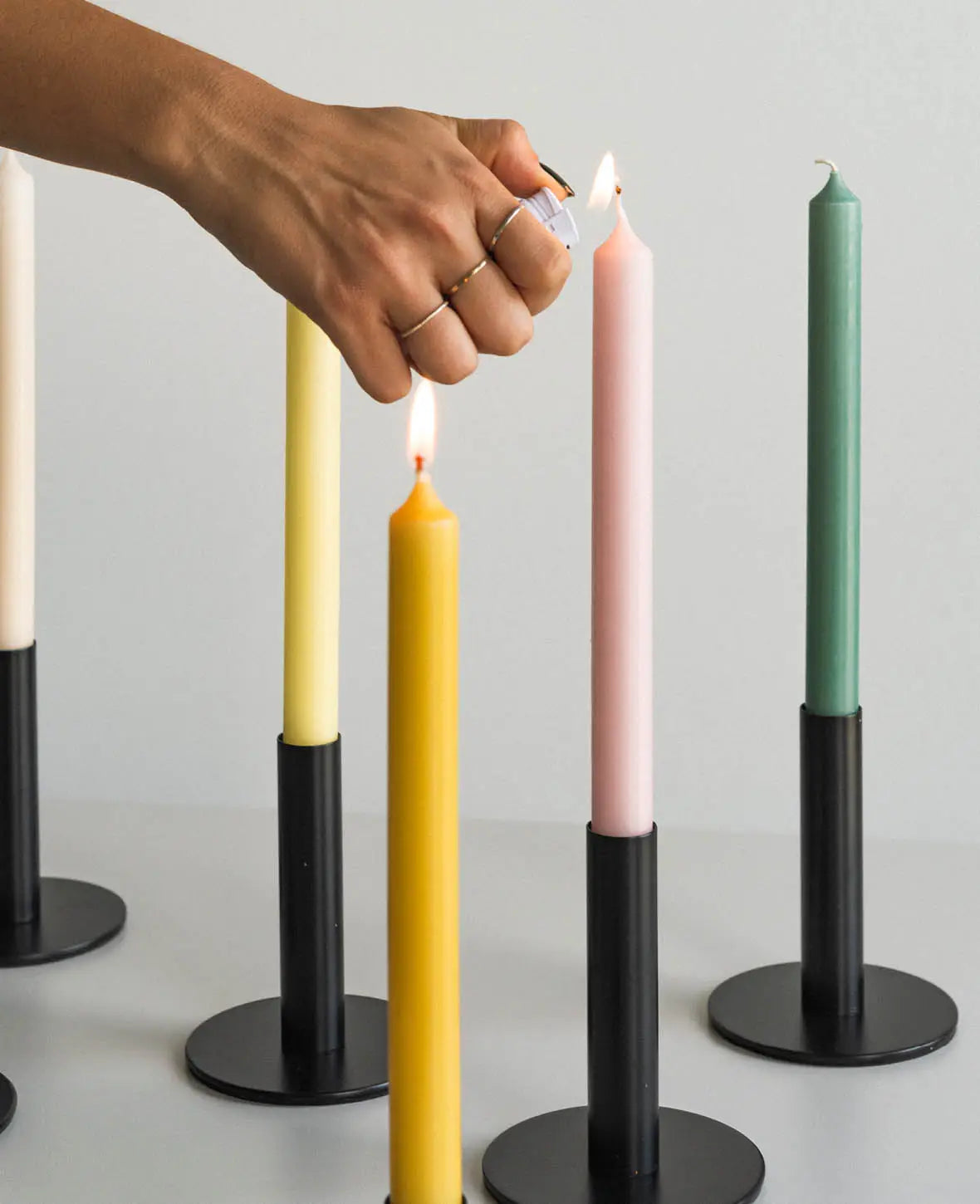 Kerzenständer für Stabkerzen in mattem Schwarz, H 12 cm