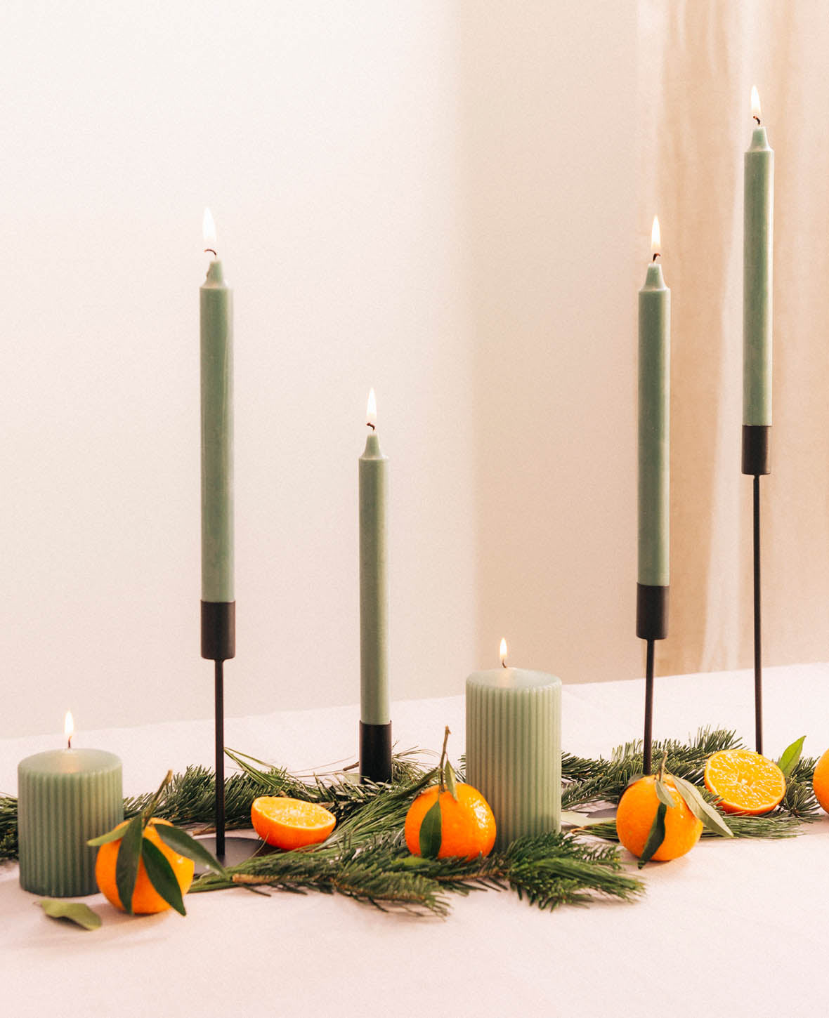 Kerzenständer für Stabkerzen in mattem Schwarz, 18.5 cm