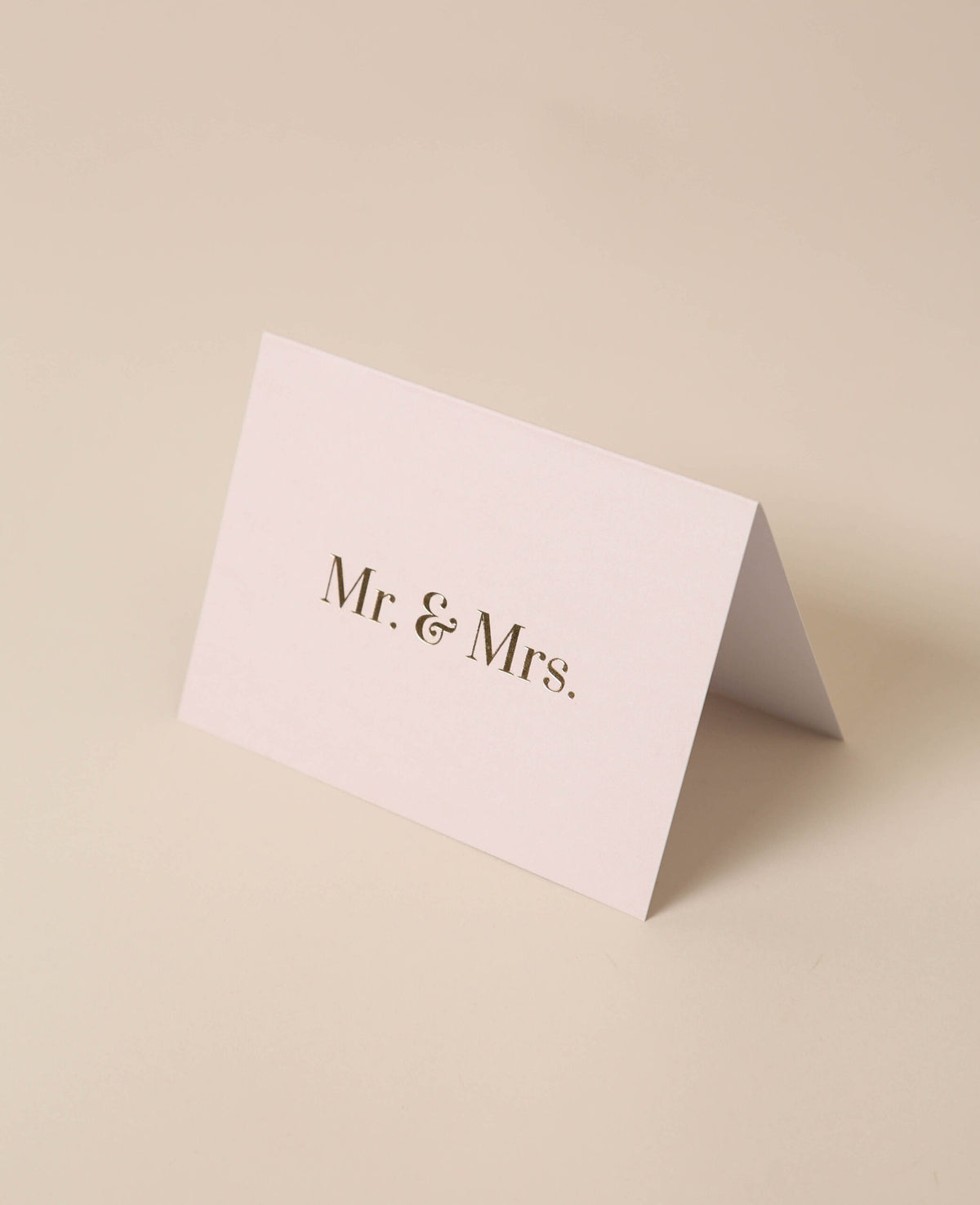 Beige Klappkarte "Mr & Mrs", zum aufstellen