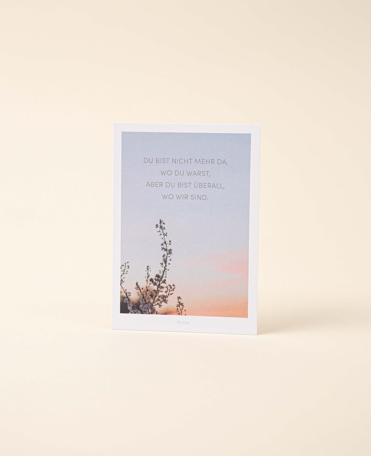 Trauerkarte / Postkarte Hochformat "Du bist überall", 10.5 x 14.8 cm, weisse Karte mit farbigem Print