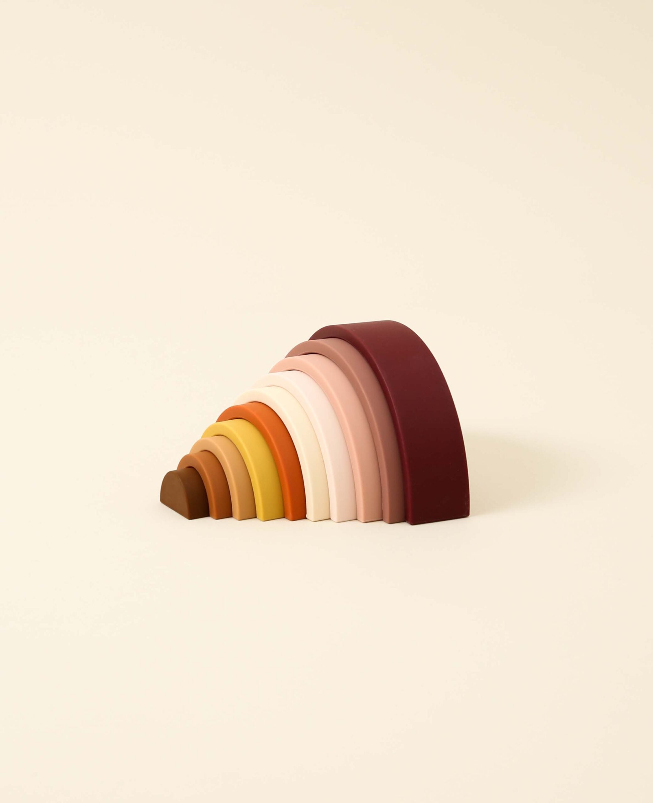 Steckspielzeug Regenbogen, 10-teilig, aus Silikon, ab 6 Monaten, H 7.5 cm