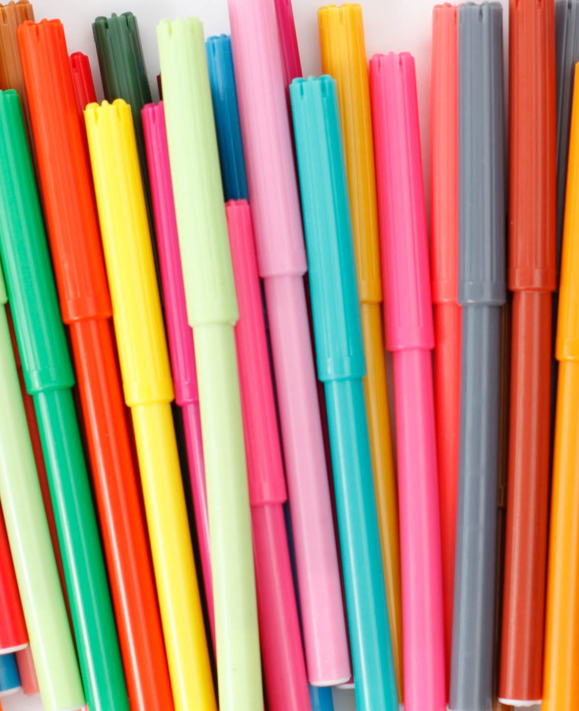 Felt tip pens in a box, children's pens in a practical storage box, brightly assorted for writing, drawing, and colouring, 60 pcs.