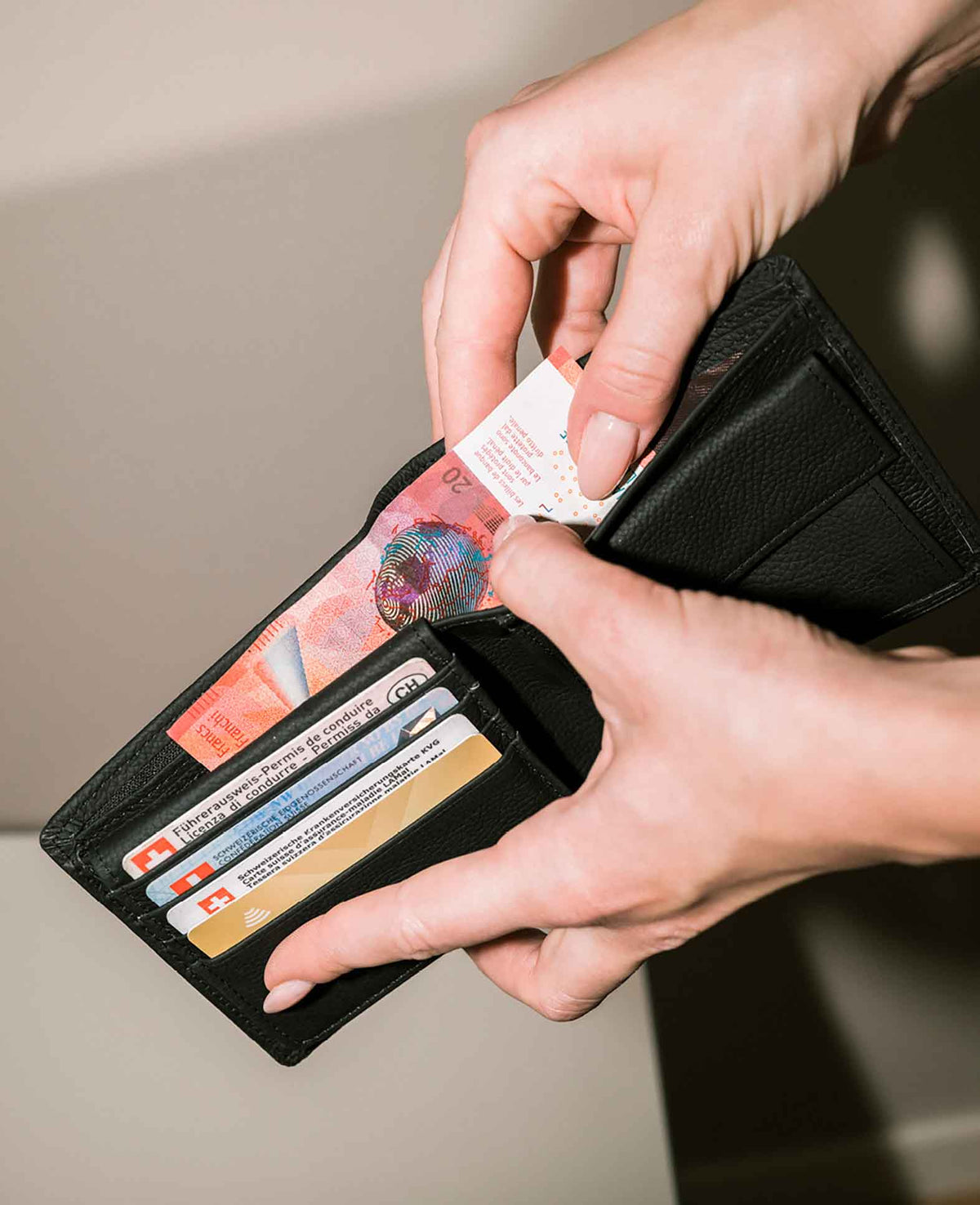 (115x97mm) Echtleder Geldbörse Fashion Portemonnaie mit 14 Fächern - S