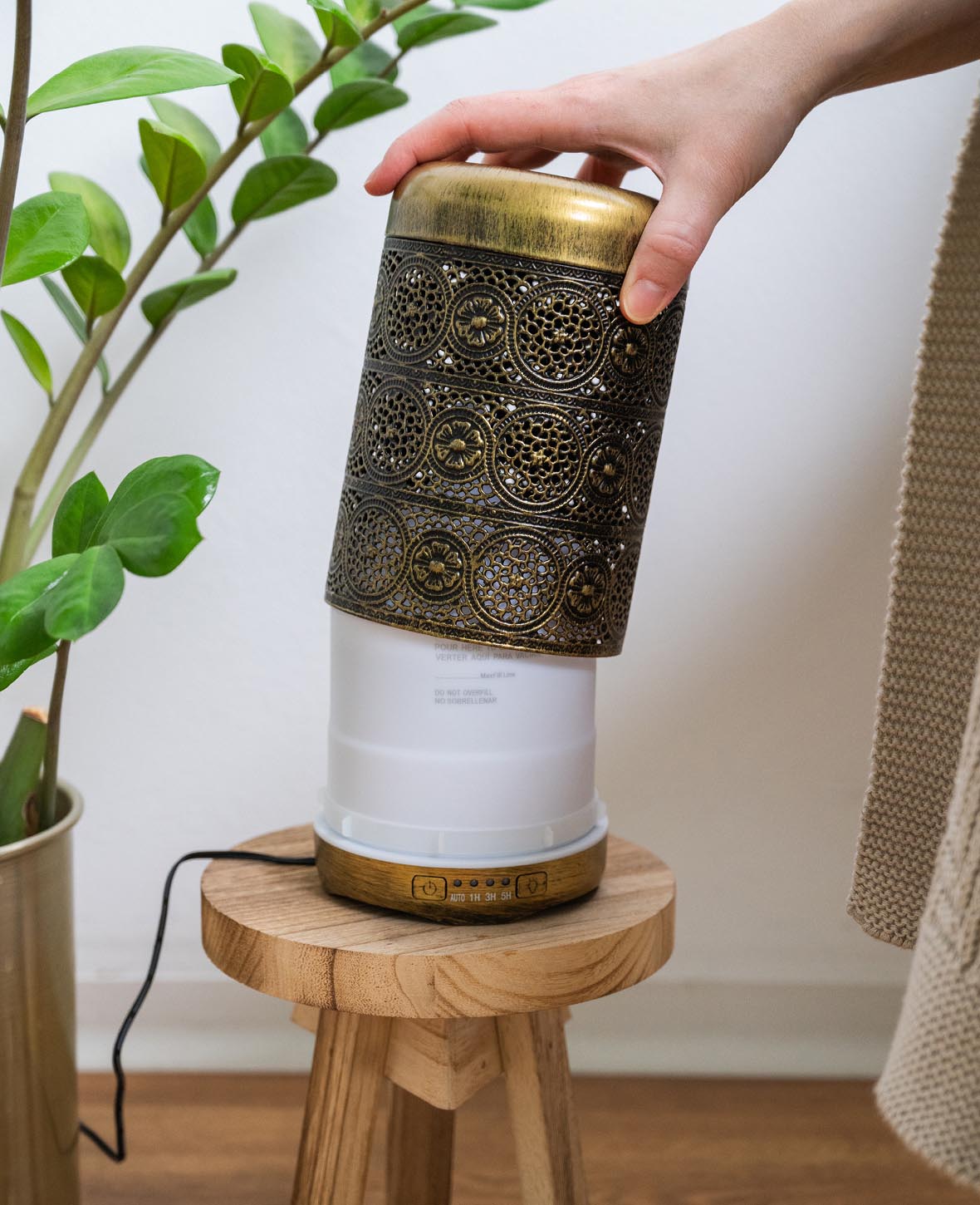 (200ml) Humidificateur d'air oriental avec éclairage LED Diffuseur d'huile aromatique