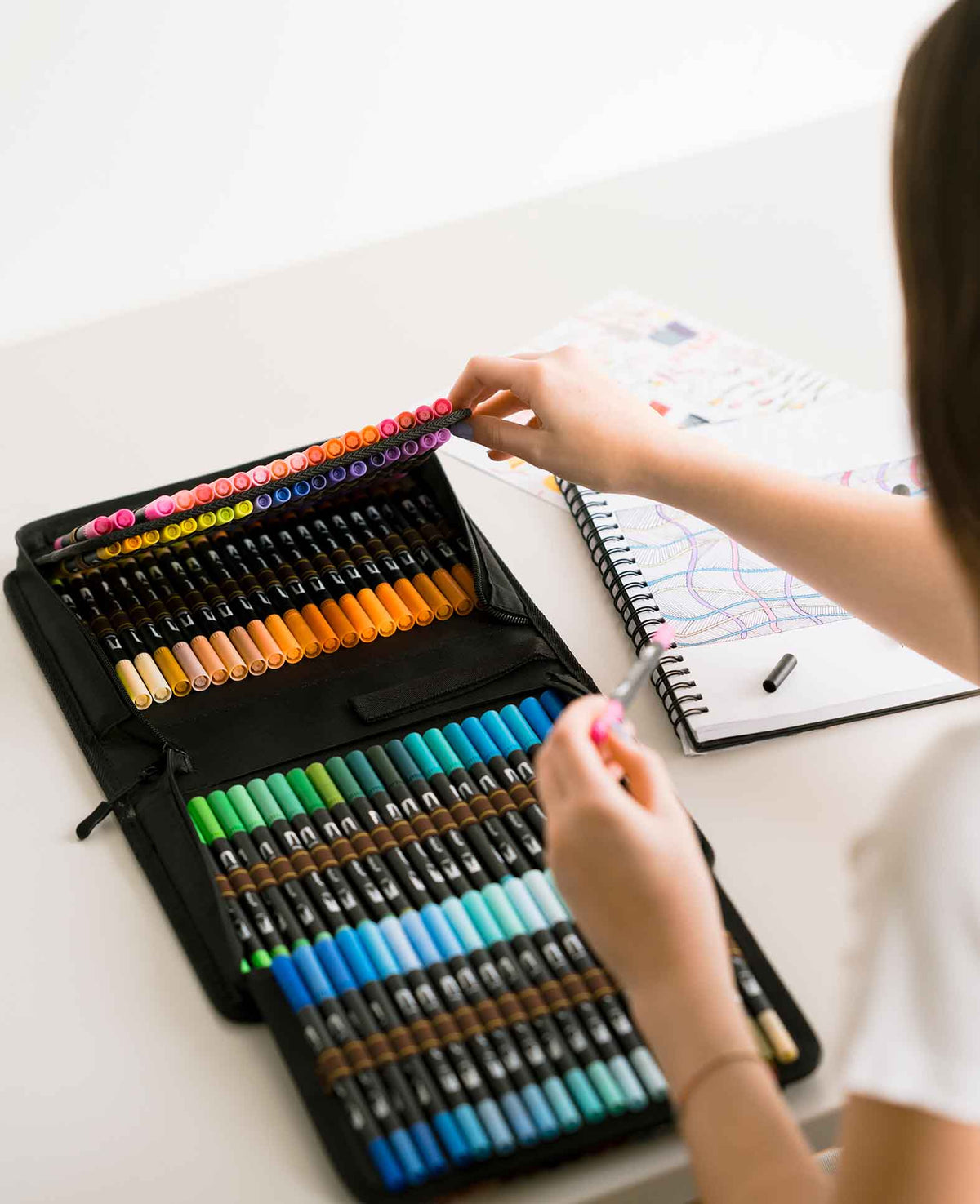 Artist Dual Tip Markers Felt Pens Dual Brush Pen incl. Case, 120 pcs.