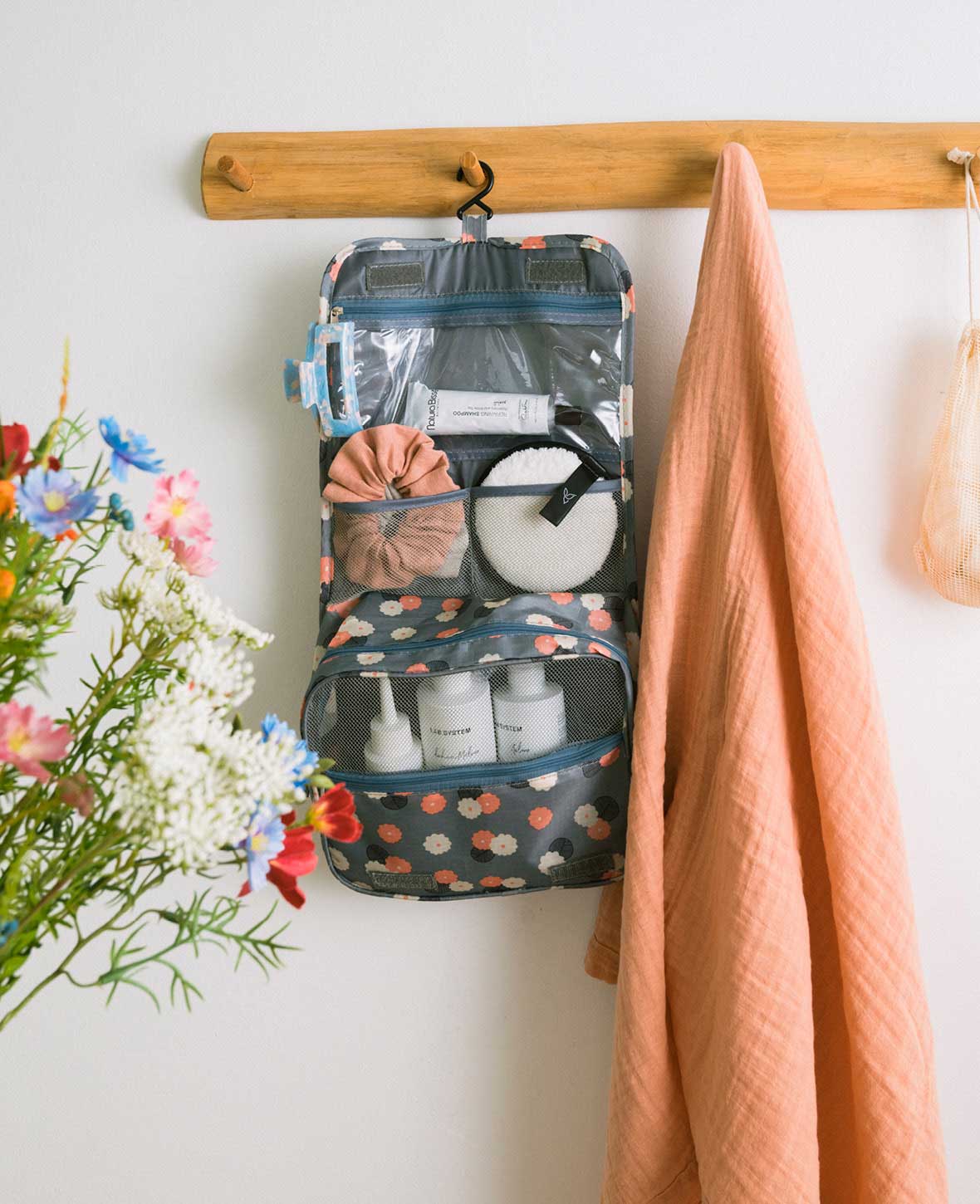 Foldable Travel Toiletry Bag Wash Bag with Carrying Loop & Attachment