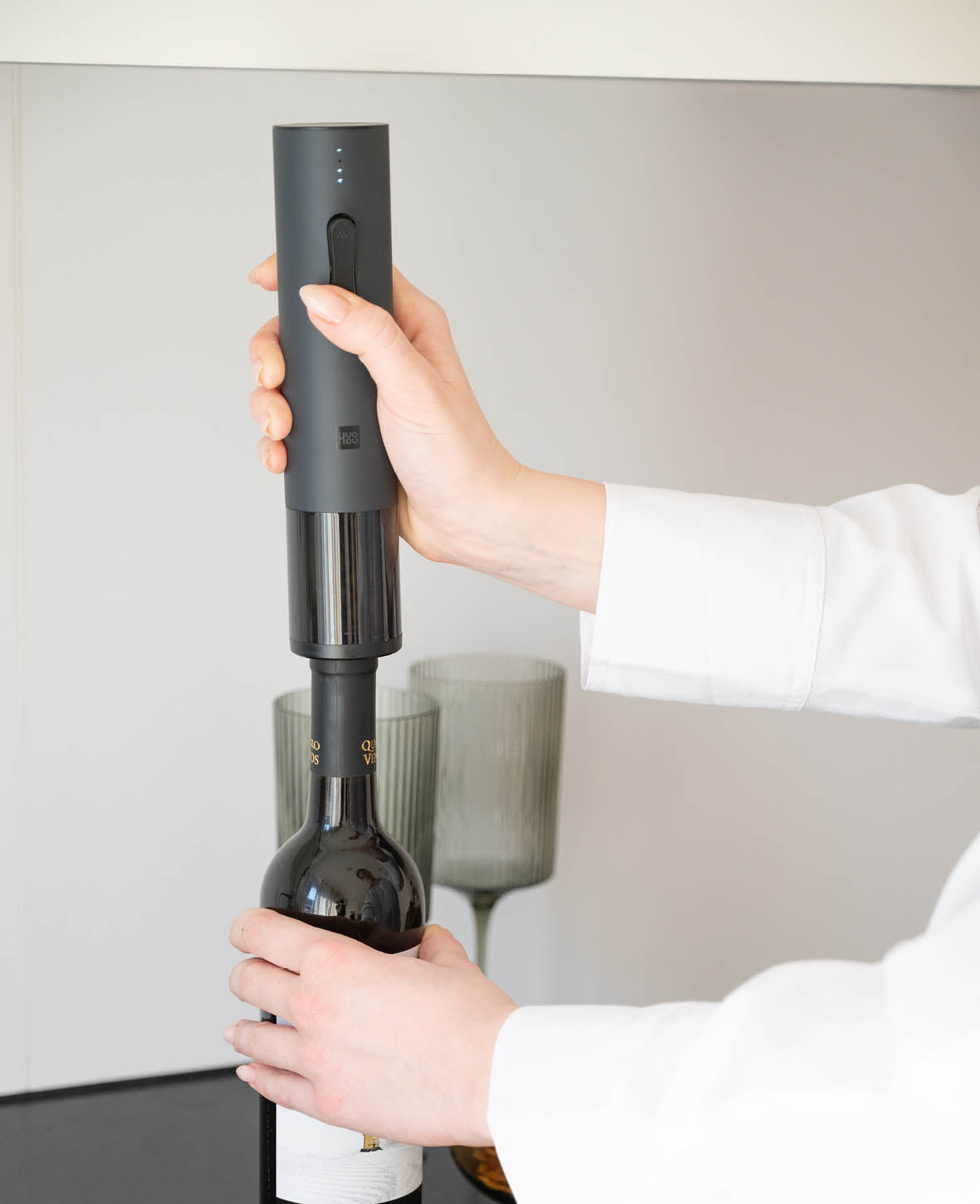 Electric Corkscrew Wine Bottle Opener with Rechargeable Battery / Foil Cutter
