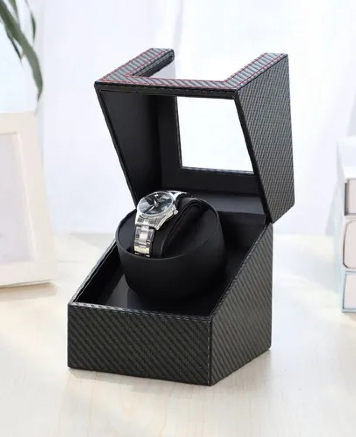 Automatic Leather Watch Winder Box Rotating Watch Case in Carbo