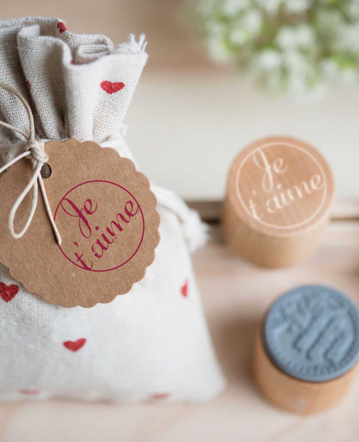 *Tampon «Je t'aime» de Woodies.