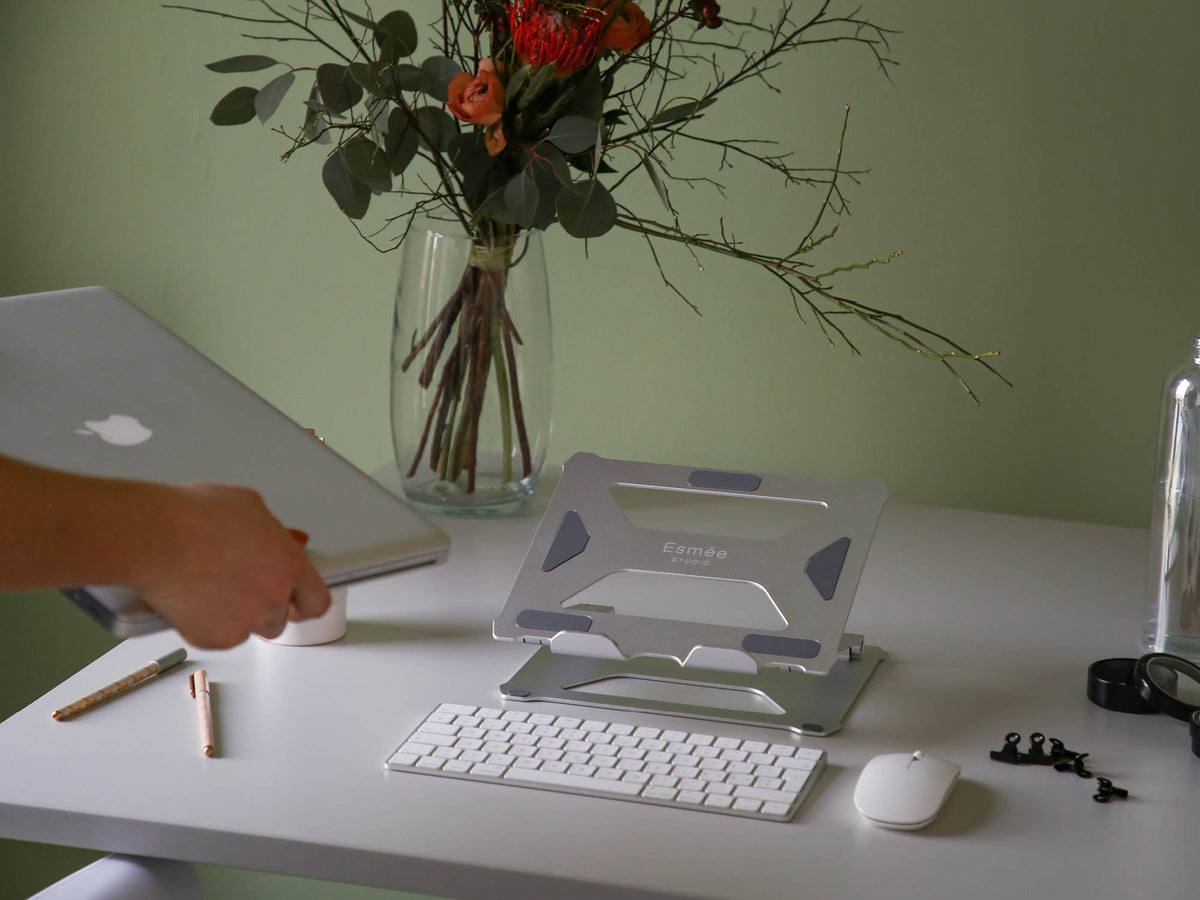 Verstellbarer Laptopstand, silberner Laptophalter für's Homeoffice