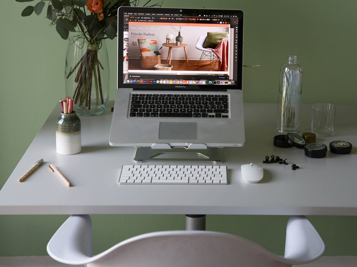 Verstellbarer Laptopstand, silberner Laptophalter für's Homeoffice